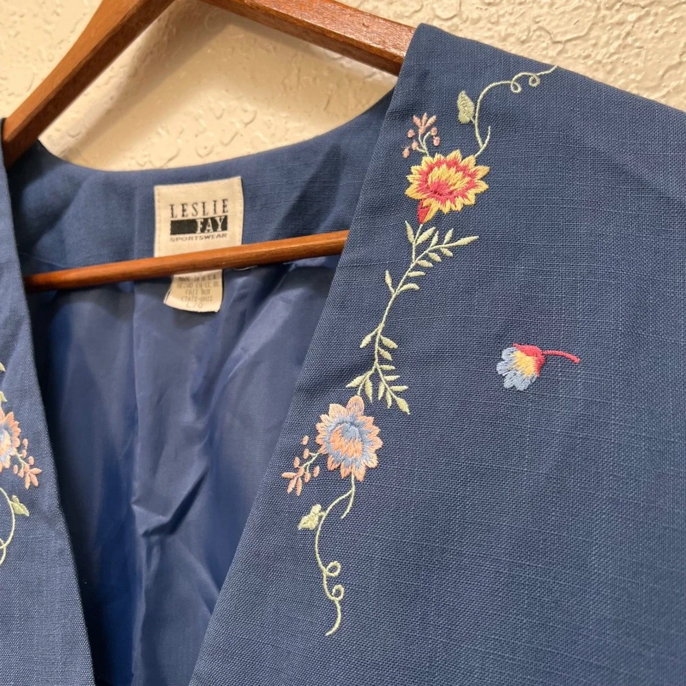 Leslie‎ Fay VTG Blue Embroidered Vest and Skirt Set Large Grandmacore 90s USA